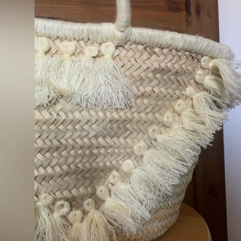 NWT Handwoven tote basket bag- Straw tote bag - straw bag - woven bag - beach - Picture 3 of 6